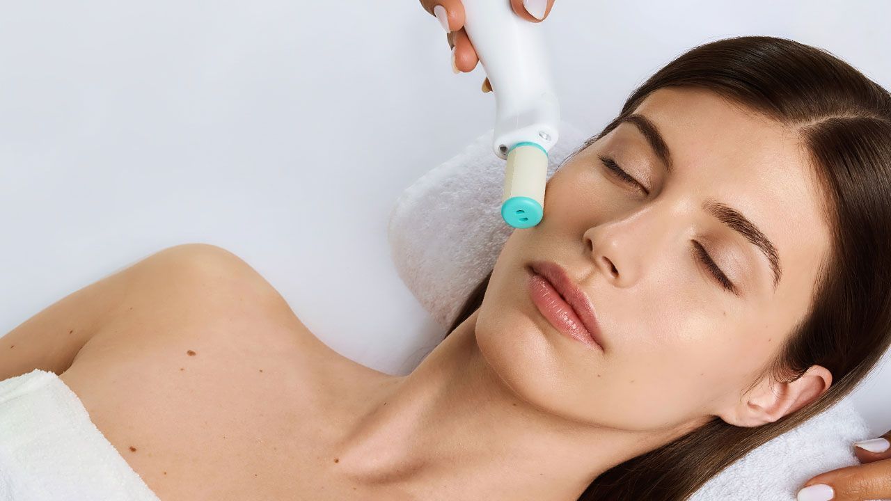 Soin visage Bloomea au Centre d'Esthétique Danielle Benoit